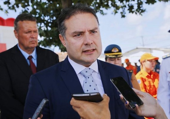 Renan Filho e mais 13 governadores assinam carta contra decreto de armas de Bolsonaro