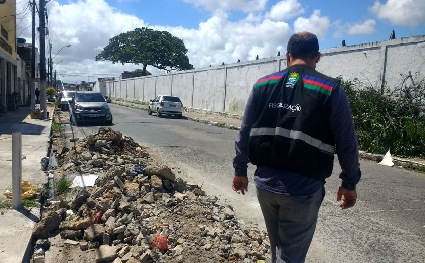 Superintendência de Limpeza Urbana notifica Casal por descarte irregular no Prado