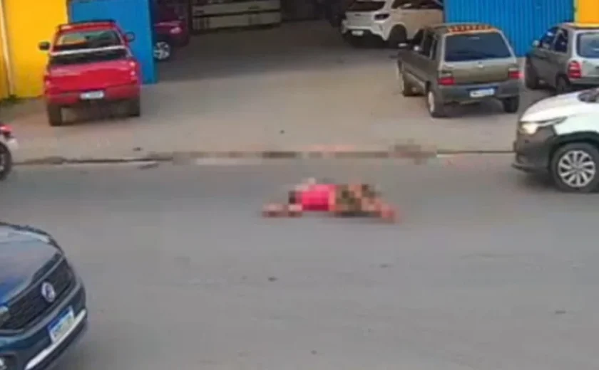 Homem é arremessado de picape após atropelamento em Arapiraca