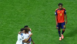 Cabo Verde segura Espanha e estreia em Copas com empate histórico
