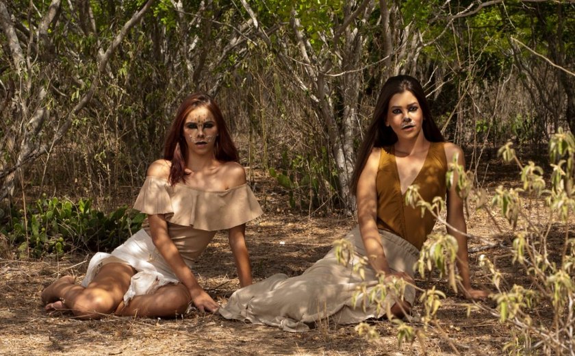 Jovens modelos são representantes do Projeto de Preservação Belezas da Caatinga