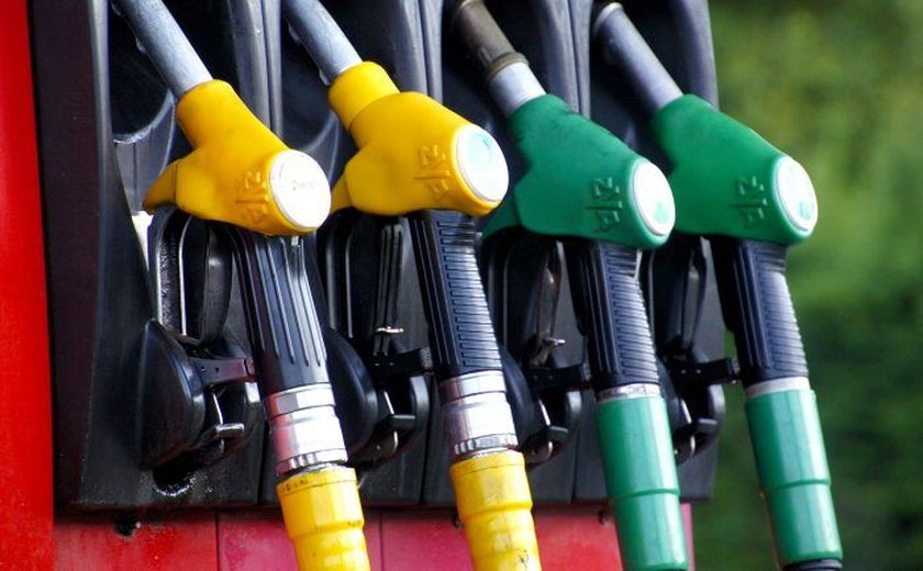 Polícia desmonta esquema de controle de preço de combustíveis