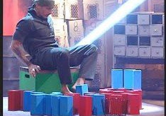 'A Fazenda 12': Juliano Ceglia vence segunda Prova de Fogo do reality rural