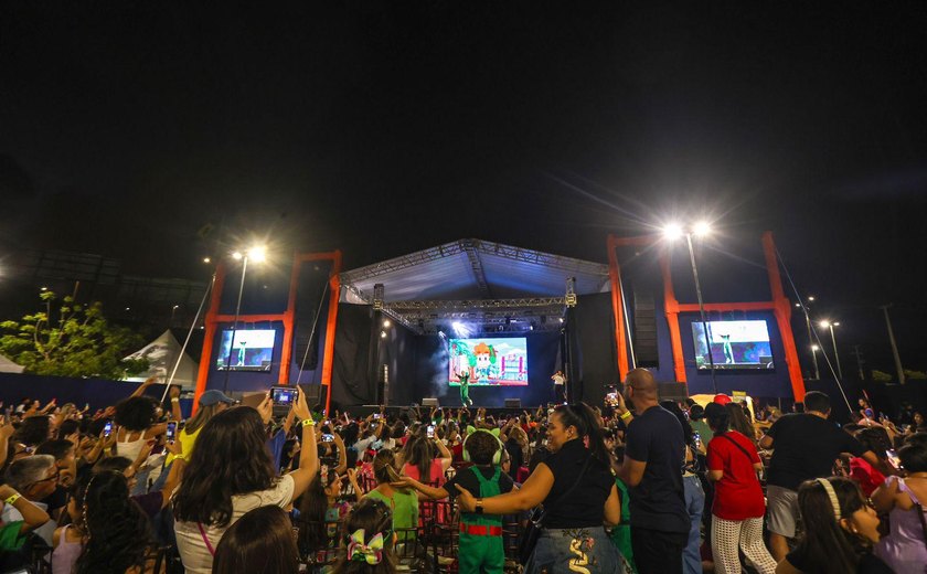 Semed leva alunos da rede municipal para show infantil