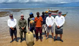 Pescador é resgatado após falha em embarcação na foz do Rio São Francisco