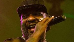 Mr. Catra é “rendido” pela polícia e levado para delegacia