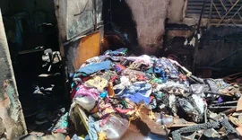 Família pede doações após perder tudo em incêndio em Arapiraca