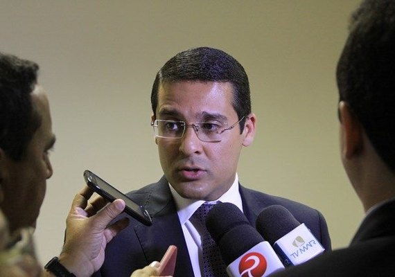Teixeira é exonerado da Secretaria de Saúde