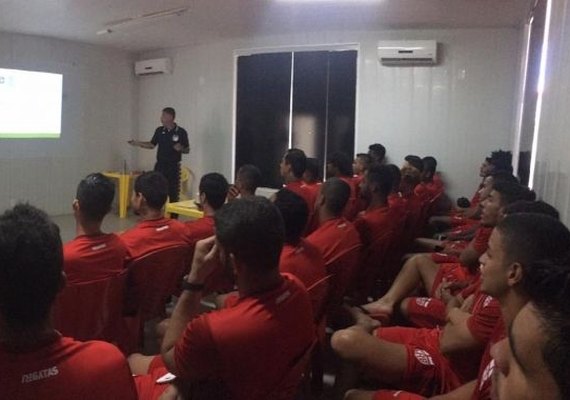  CRB faz jogo-treino contra Sindicato dos Atletas 