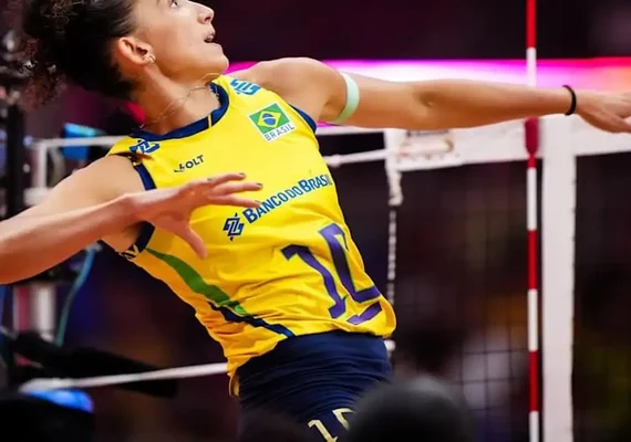 Gabi Guimarães é eleita a 2ª melhor jogadora de vôlei do mundo em 2025