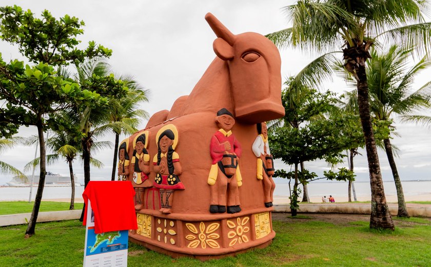 Escultura O Boi é reinaugurada em Jaraguá após ato de vandalismo