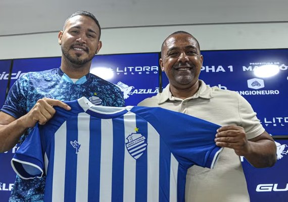 CSA apresenta zagueiro e lança novo uniforme para temporada