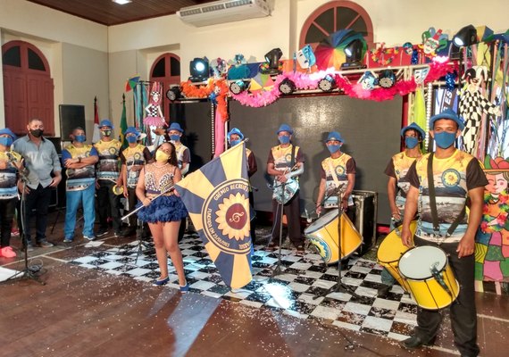 Tricampeã do Carnaval em AL, Escola de Samba Girassol se apresenta neste sábado (23)