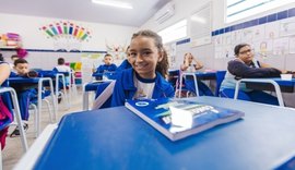 Estudantes da rede pública de Maceió retornaram às aulas nesta terça