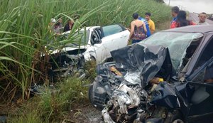 Colisão entre dois veículos na rodovia AL-220 deixa três pessoas feridas