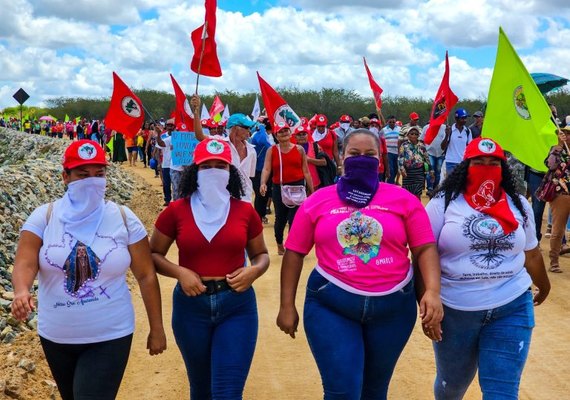 Mulheres realizam ato contra impactos da mineração no Agreste do estado
