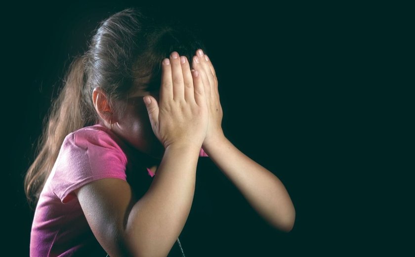 Mãe é presa suspeita de agredir filha de 4 anos durante internação em hospital de Palmeira dos Índios