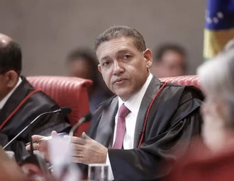Presidente do TSE reclama de interferência em decisões da Corte