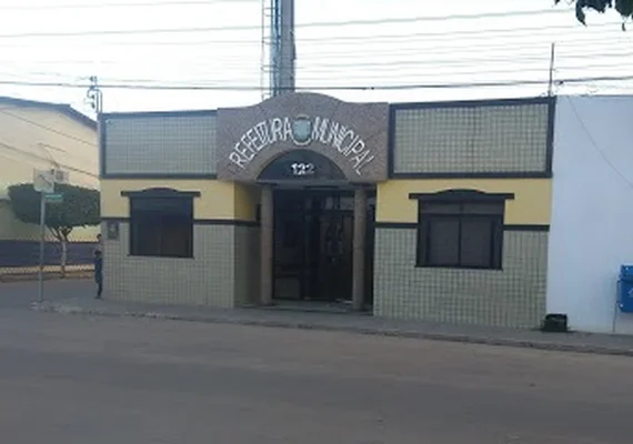 Craíbas deve nomear aprovados em concurso público e exonerar contratados temporários da educação