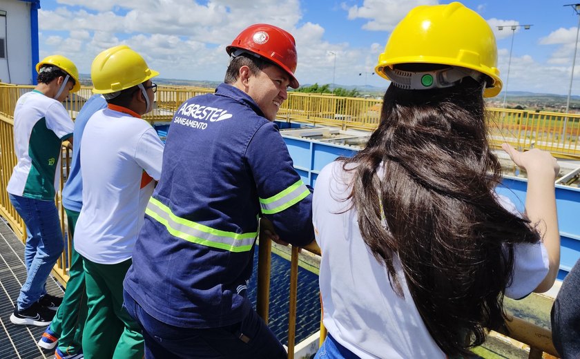 Projeto de educação ambiental leva conhecimento sobre tratamento da água a estudantes do Agreste