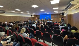 Seprev apresenta o programa Pega a Visão a prefeitos durante reunião na AMA