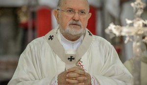 Dom Antônio Muniz permanece hospitalizado, mas em franca recuperação