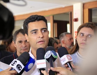 PL confirma apoio e garante legenda para candidatura de JHC ao governo