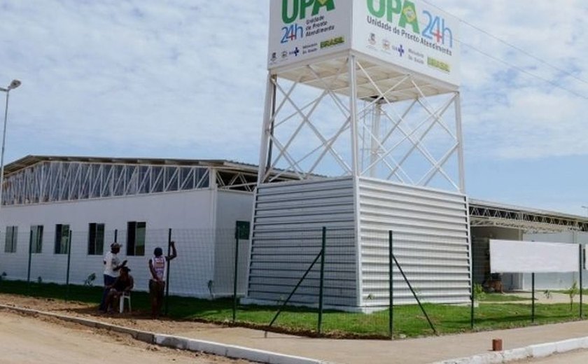 Motorista fica ferido após perder controle de carro e capotar na AL-101 entre São Miguel dos Campos e Barra de São Miguel