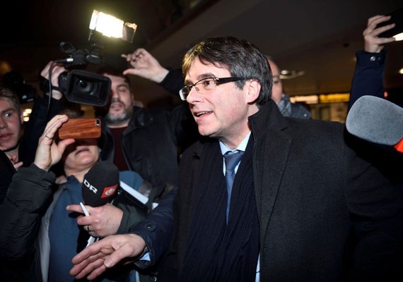 Tribunal Constitucional suspende candidatura de Puigdemont à presidência da Catalunha