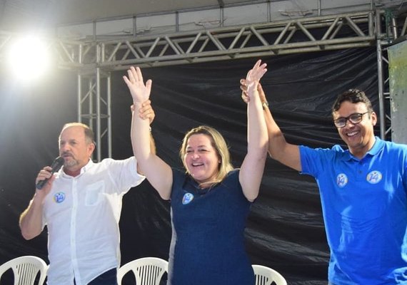 Vânia Câmara desiste de candidatura e lança Ellisson Santos para sua sucessão em Passo