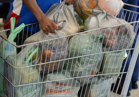 Cesta básica cai em todas as capitais do país no 2º semestre de 2025