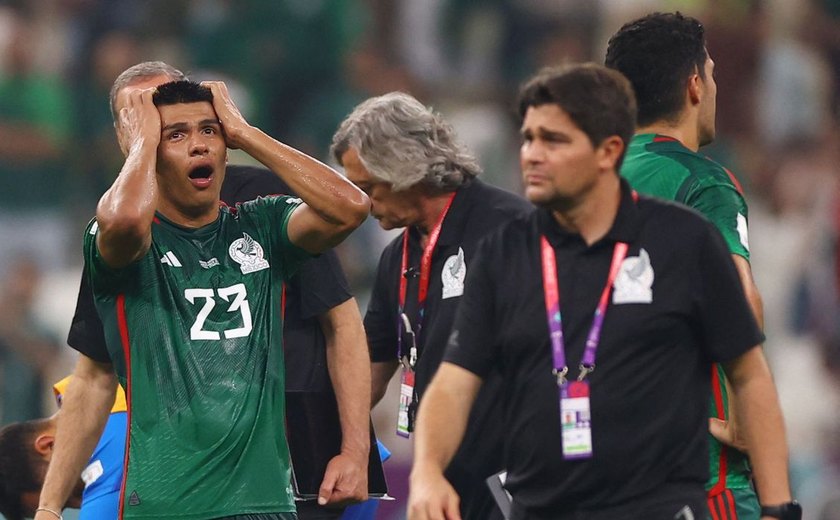 México vence Arábia Saudita, mas perde vaga às oitavas no saldo de gols