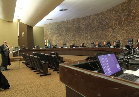 TJ declara que lei que alterava idade para ingresso na PM de Alagoas é inconstitucional