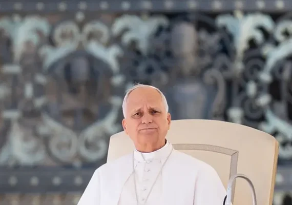 Papa Leão XIV pede cessar-fogo imediato na guerra no Irã