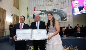 Gabi Gonçalves presta dupla homenagem ao presidente do TJ/AL durante sessão na Assembleia