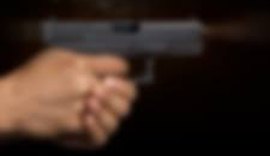 Homens encapuzados invadem casa fingindo ser policiais e matam jovem de 19 anos