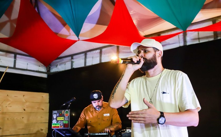 Vitor Pirralho monta repertório especial e anima Bienal de Alagoas