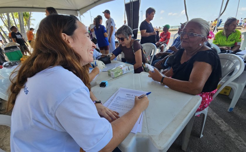 Prefeitura realiza programação na Rua Aberta para idosos de Maceió