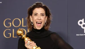 Fernanda Torres leva Globo de Ouro por atuação em Ainda Estou Aqui