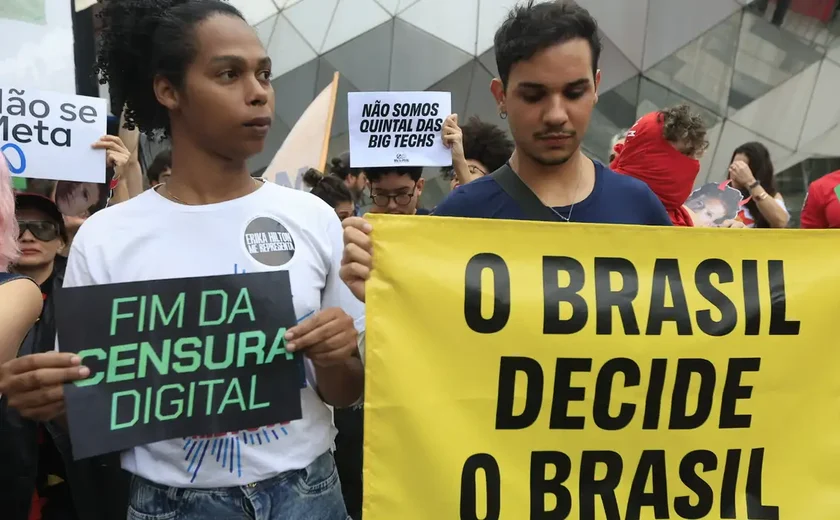 Sociedade civil manifesta preocupação ao TSE por censura nas redes