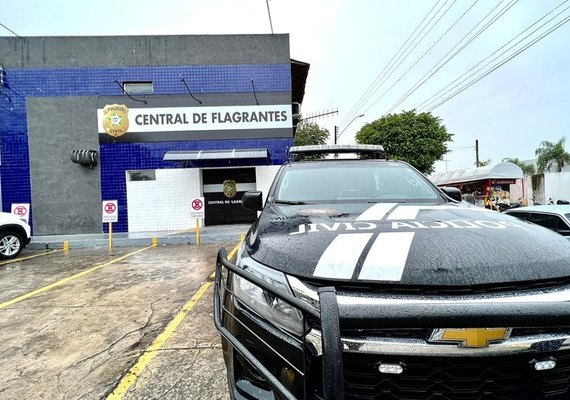 Jovem é preso com drogas dentro de uma mochila em comunidade em Maceió