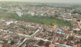 Após suposta ameaça, homem entra em escola para se esconder em Arapiraca