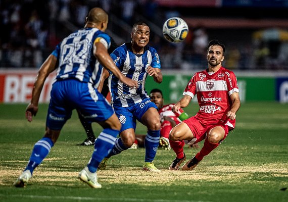 Selaj e empresa Green Leaf emitem comunicado sobre estado do gramado do Rei Pelé