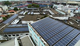 Sistema fotovoltaico está instalado, mas passa por ajustes antes de entrar em operação