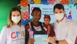 Prefeitura de Jequiá da Praia entrega 32 cartões do Cria para gestantes