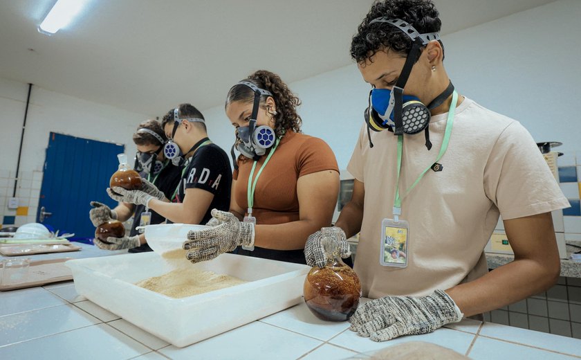 Três escolas estaduais participam da maior feira de iniciação científica do Brasil