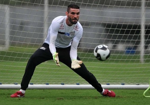 Goleiro do Santos evita previsão no Brasileiro e quer seis vitórias