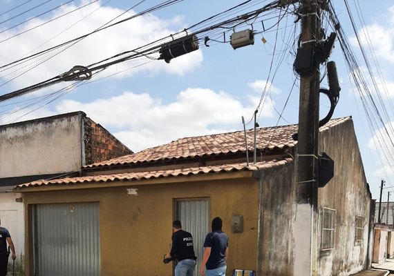Dracco apreende celulares na casa de suspeito de pertencer à quadrilha Novo Cangaço
