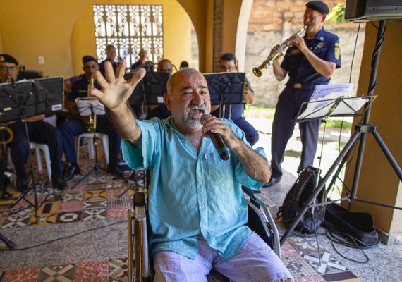 Lançamento Empodera 60+ é marcado por música e cuidado