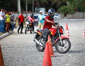 Detran Alagoas abre 375 vagas extras para prova de motocicleta em Maceió e Arapiraca